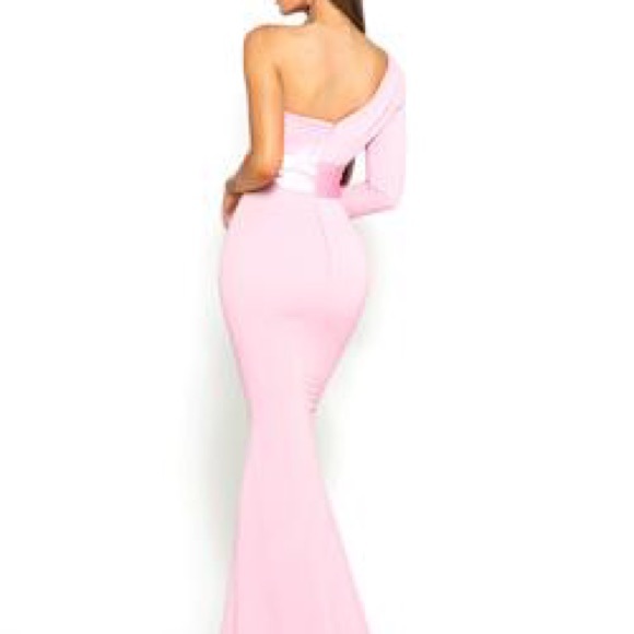 Portia and Scarlett Pink one shoulder formal gown - Picture 5 of 8